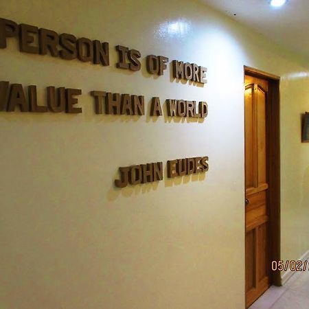 The Good Shepherd Hostel Makati City Exteriör bild